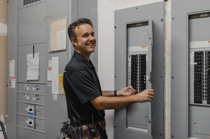 When Fuse Boxes Should Be Replaced With Circuit Breaker Panels